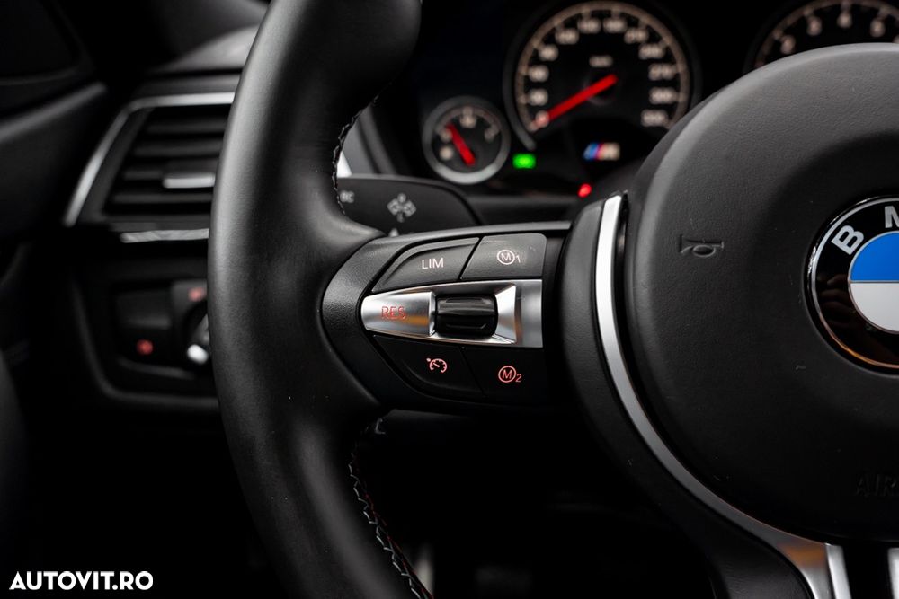 BMW M4 Coupe - 31
