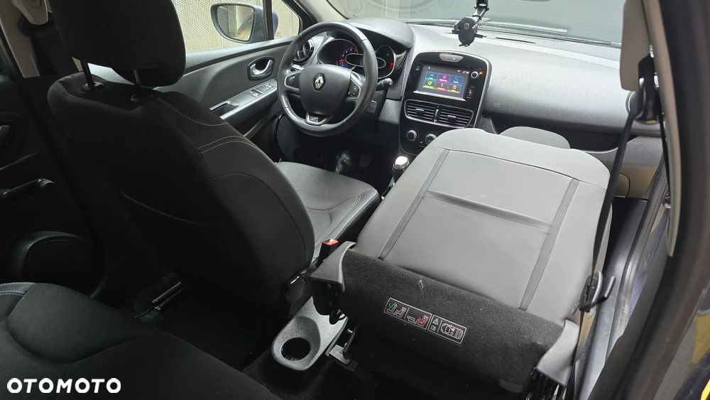 Renault Clio - 13
