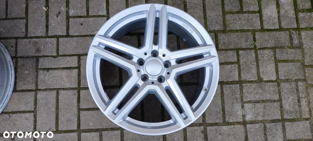 FELGI ALUMINIOWE 5x112 8.5Jx19 CALI ET38 fi 66.6 UNIWHELS GERMANY MERCEDES MC GL GLK KOMPLET 4 SZTUKI - 4