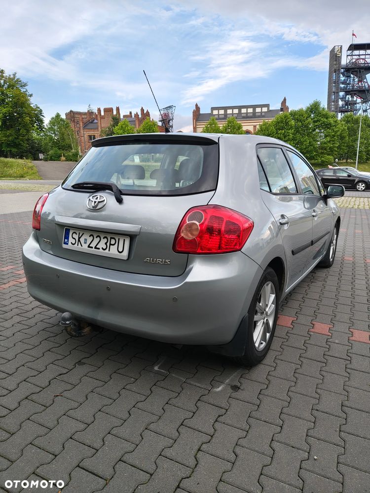 Toyota Auris 1.6 Sol - 7