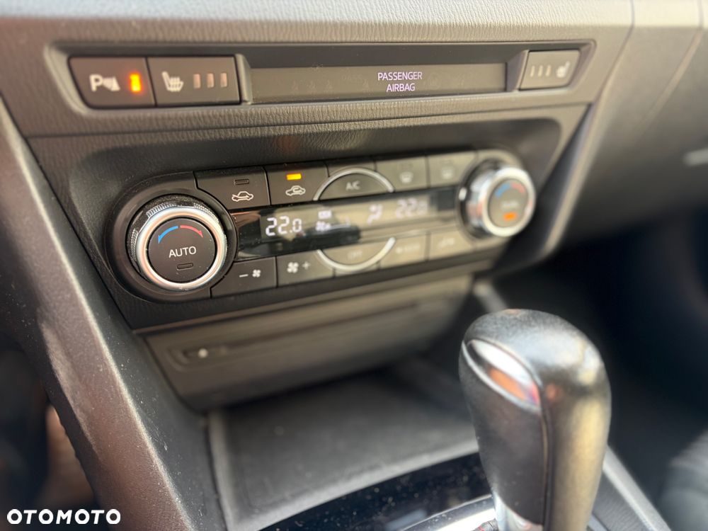 Mazda 3 SKYACTIV-D 150 Automatik Sports-Line - 30