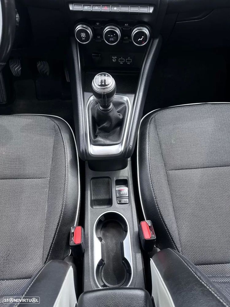 Renault Captur TCe 100 INTENS - 44