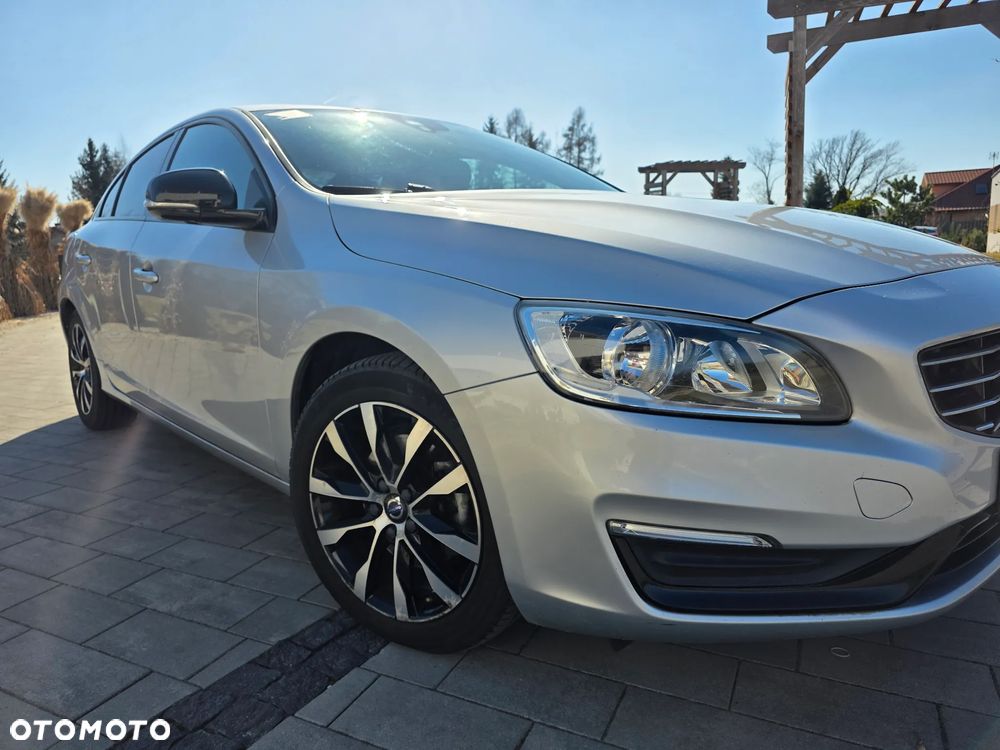 Volvo S60 T3 Geartronic Kinetic - 4