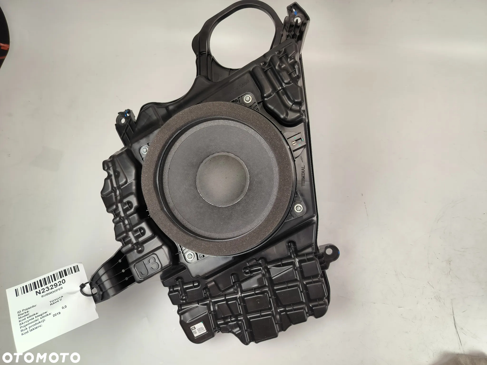 Głośnik subwoofer jbl 15219-D0081 do Toyota RAV4 V 2,5 Hybryda 2019 - 4