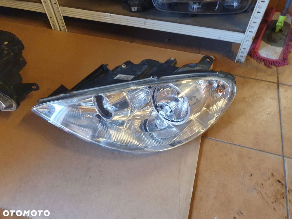REFLEKTOR L/P PEUGEOT 807 EUROPA - 3