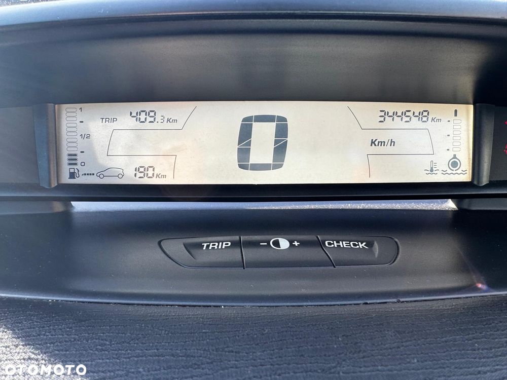 Citroën C4 1.6 HDi SX - 6