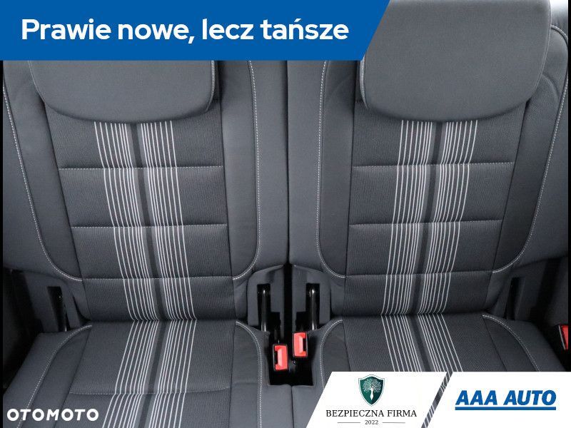 Volkswagen Touran - 23