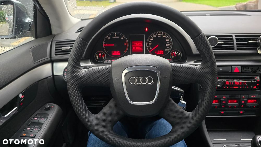 Audi A4 Avant 2.0 TDI DPF - 10