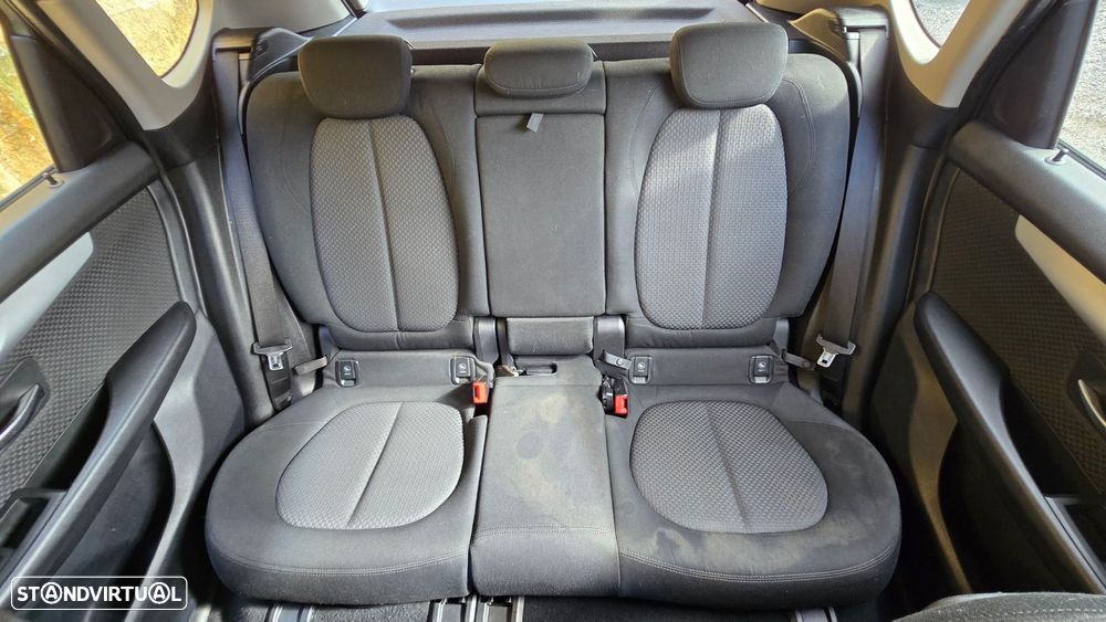 BMW 216 Active Tourer d Advantage - 42