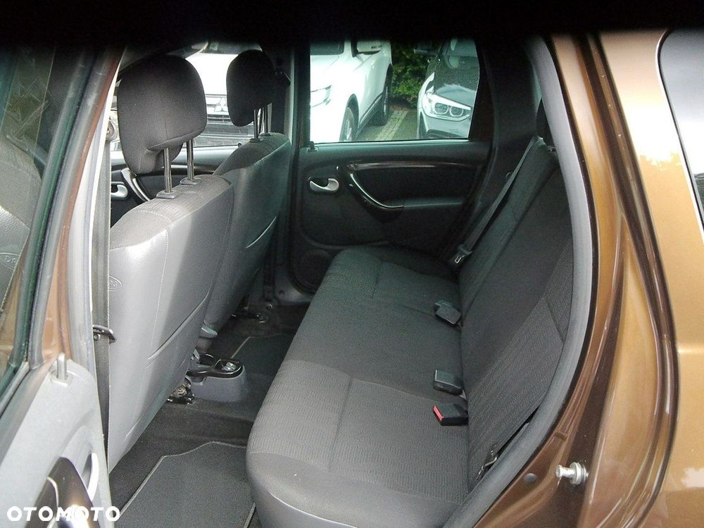 Dacia Duster 1.6 - 25