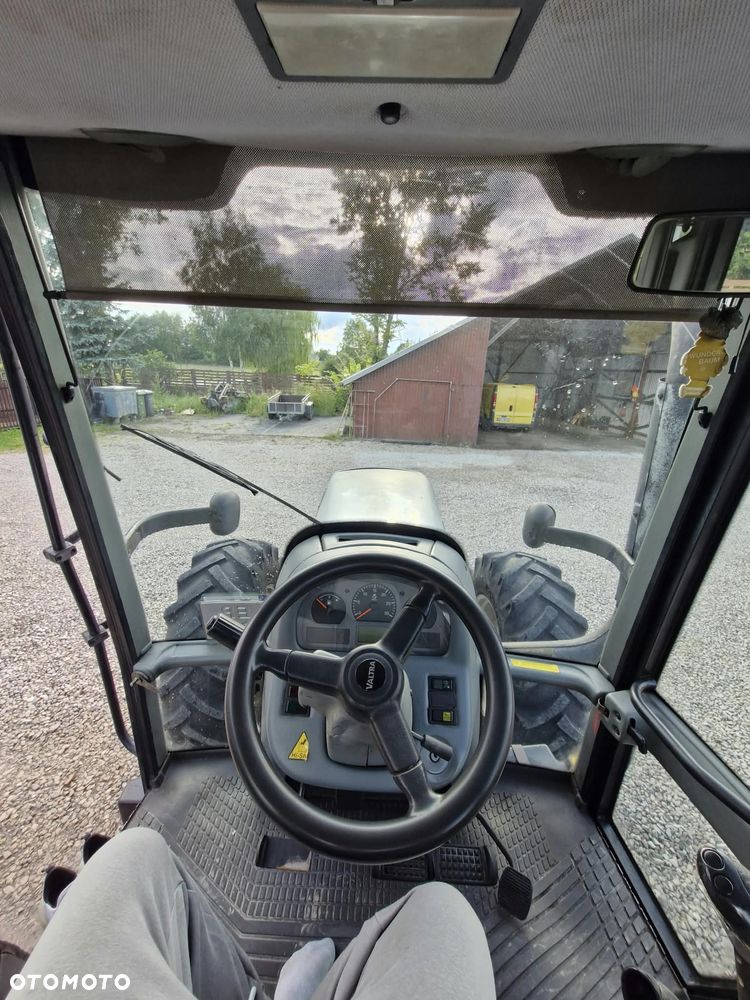 Valtra T120 - 10