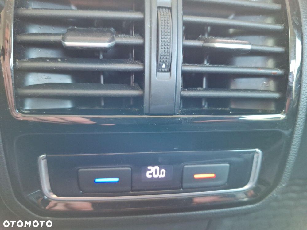 Volkswagen Passat 2.0 TSI 4Mot Highline DSG - 27