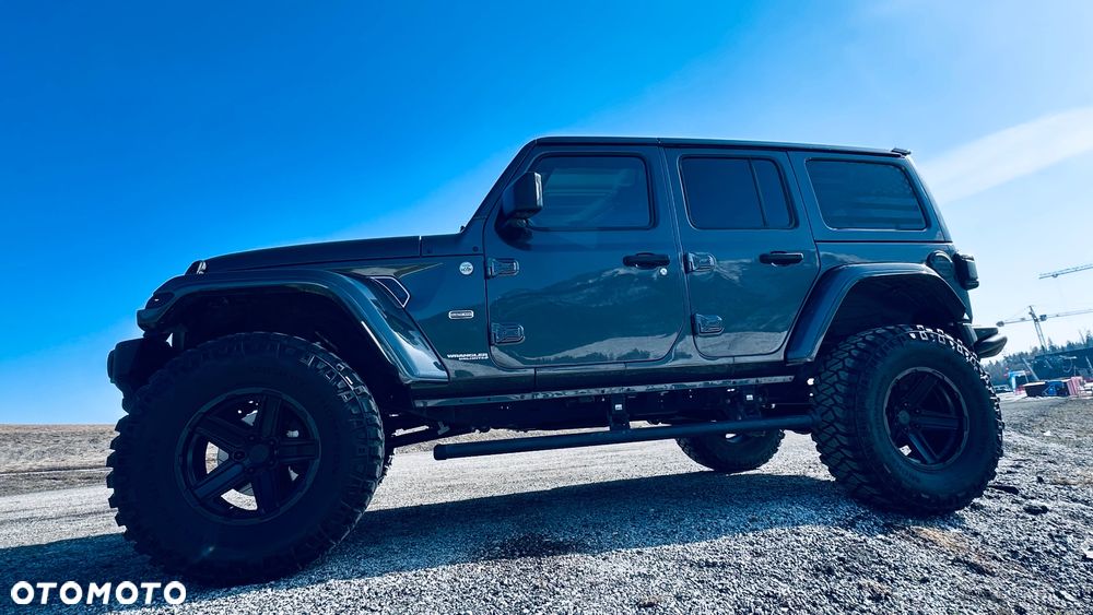 Jeep Wrangler - 2