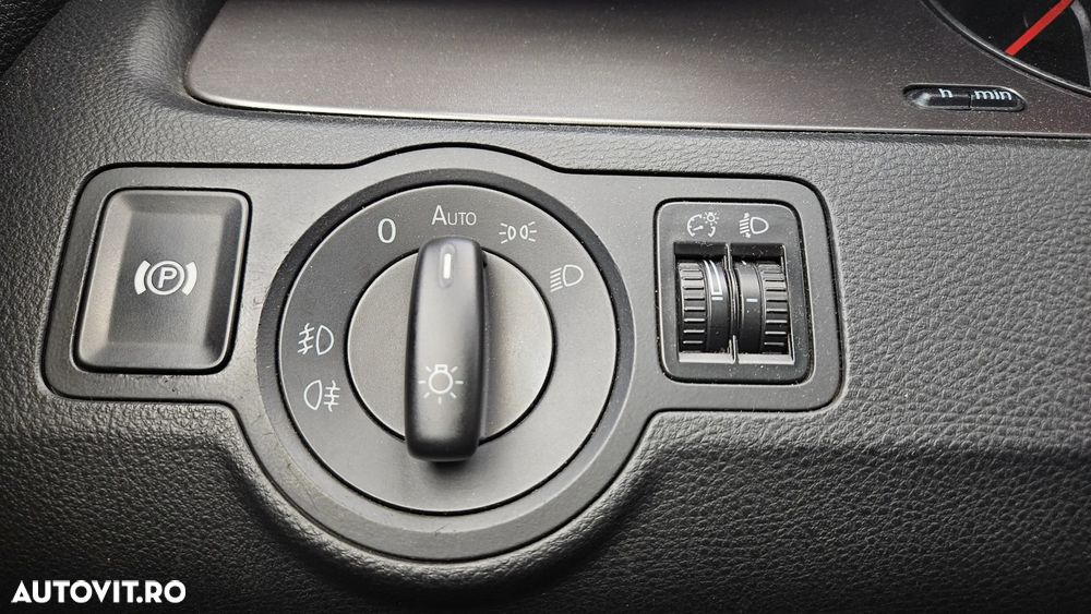 Volkswagen Passat Variant 1.9 TDI DPF BlueMotion - 14