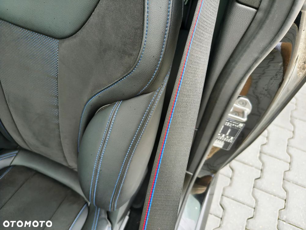 BMW Seria 2 220i M Sport - 13