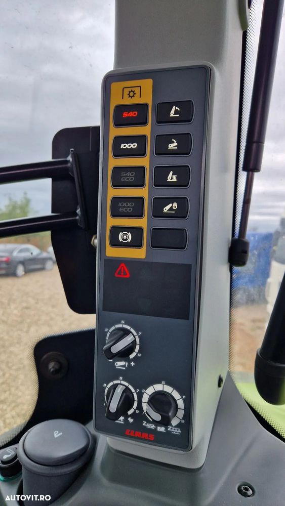 Claas AXION 810 - 36