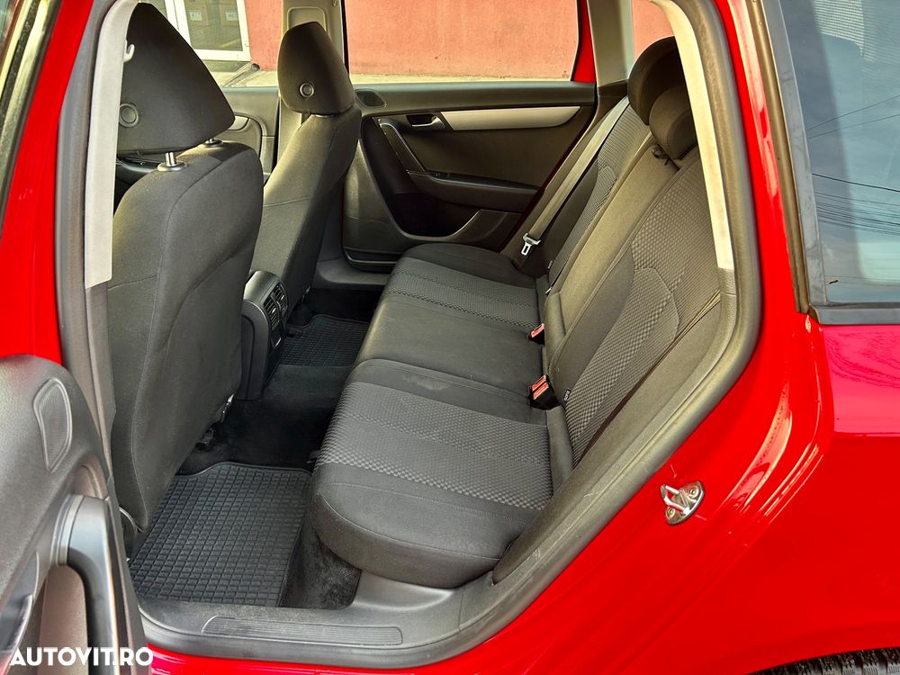 Volkswagen Passat Variant 1.6 TDI DPF BlueMotion Technology Comfortline - 6