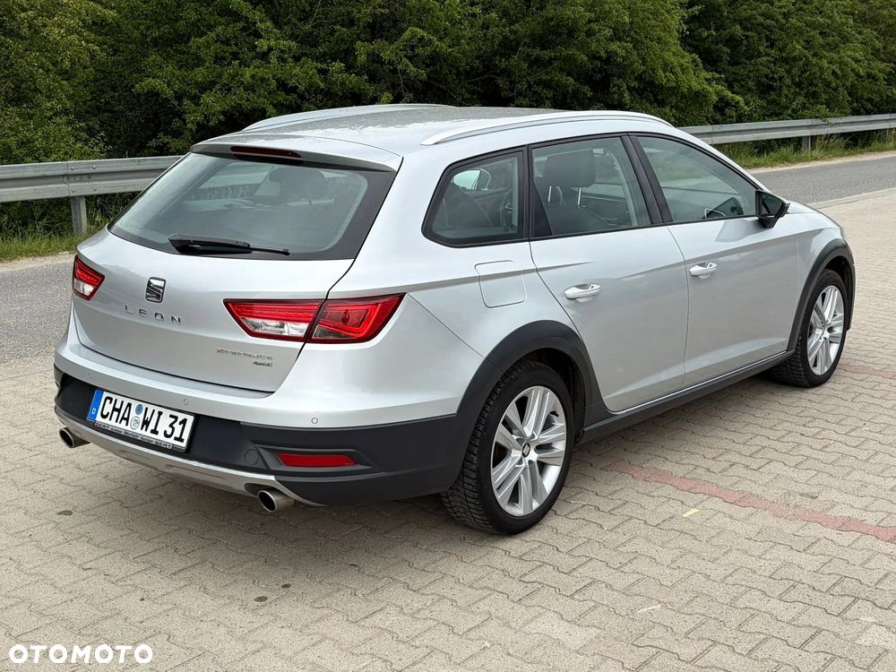 Seat Leon 1.8 TSI Start&Stop DSG XCELLENCE - 3