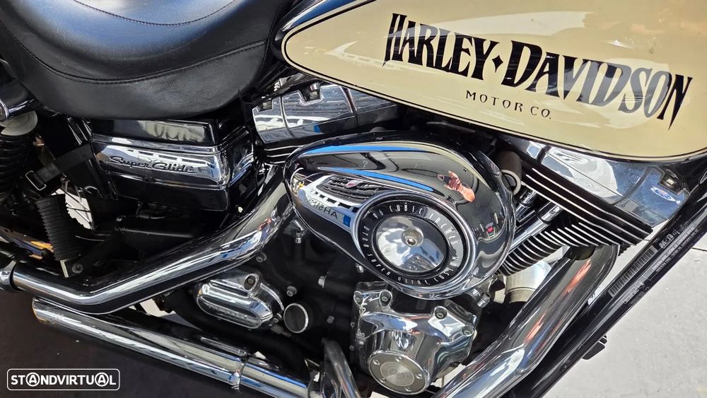 Harley-Davidson Dyna Super Glide Custom - 4