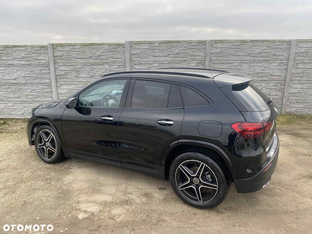 Mercedes-Benz GLA 200 mHEV AMG Line 7G-DCT - 33