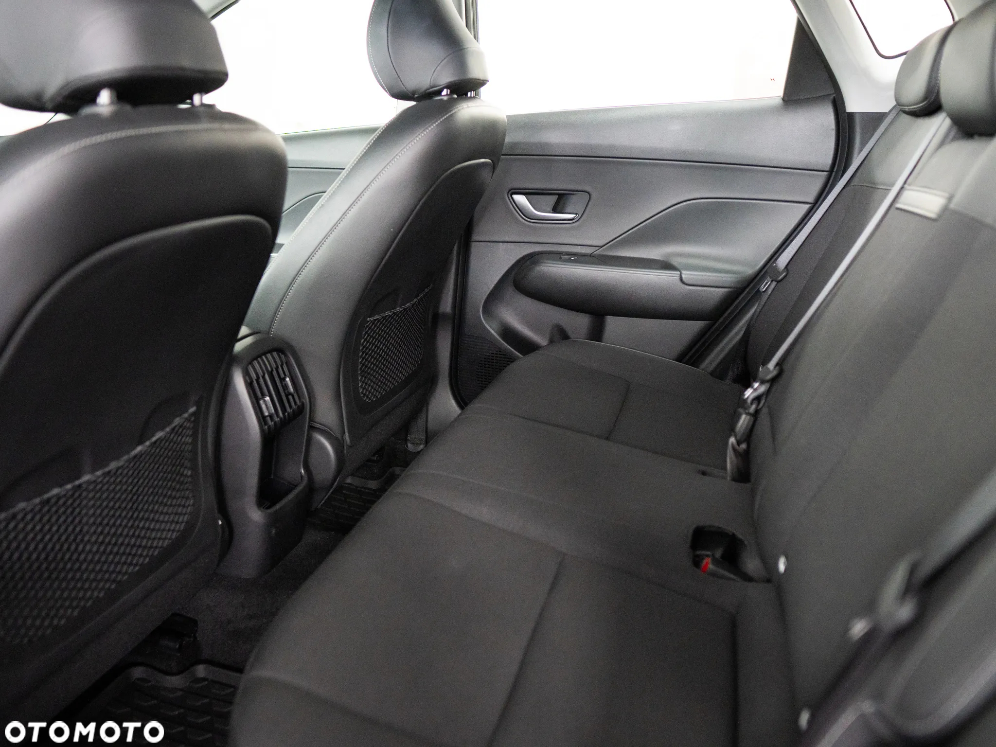Hyundai Kona 1.6 T-GDI Executive DCT - 35