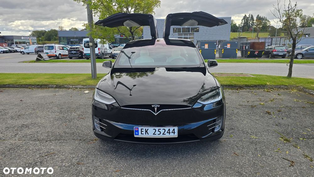Tesla Model X Long Range Plus - 6