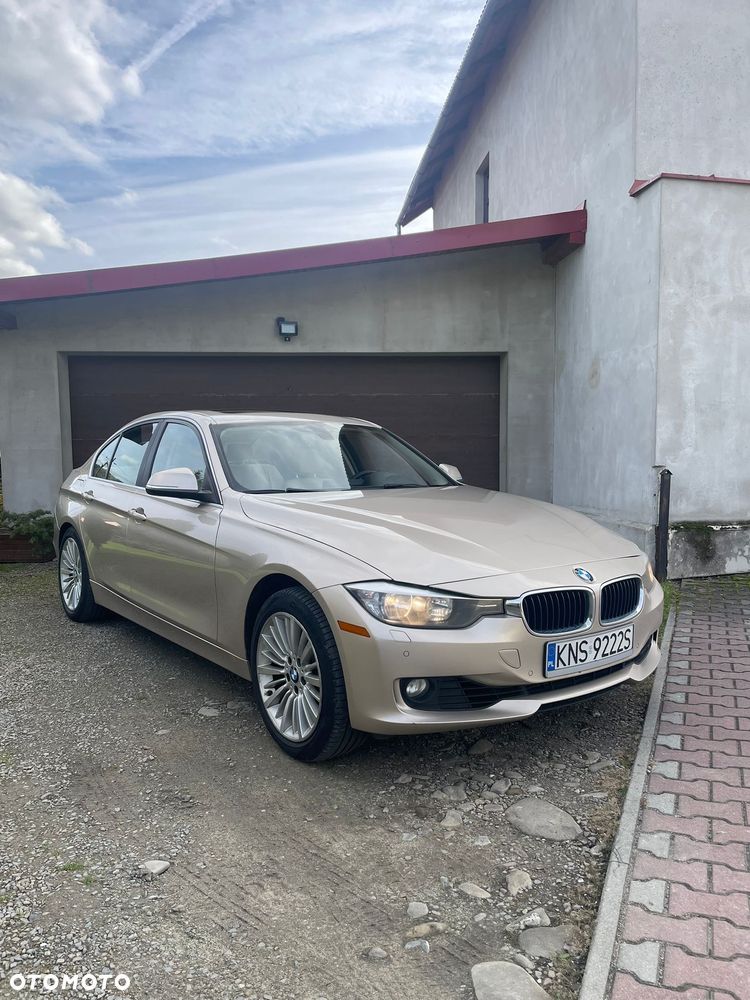 BMW Seria 3 328i xDrive Luxury Line - 3