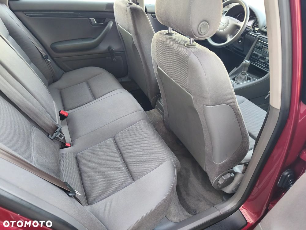 Audi A4 Limousine - 29