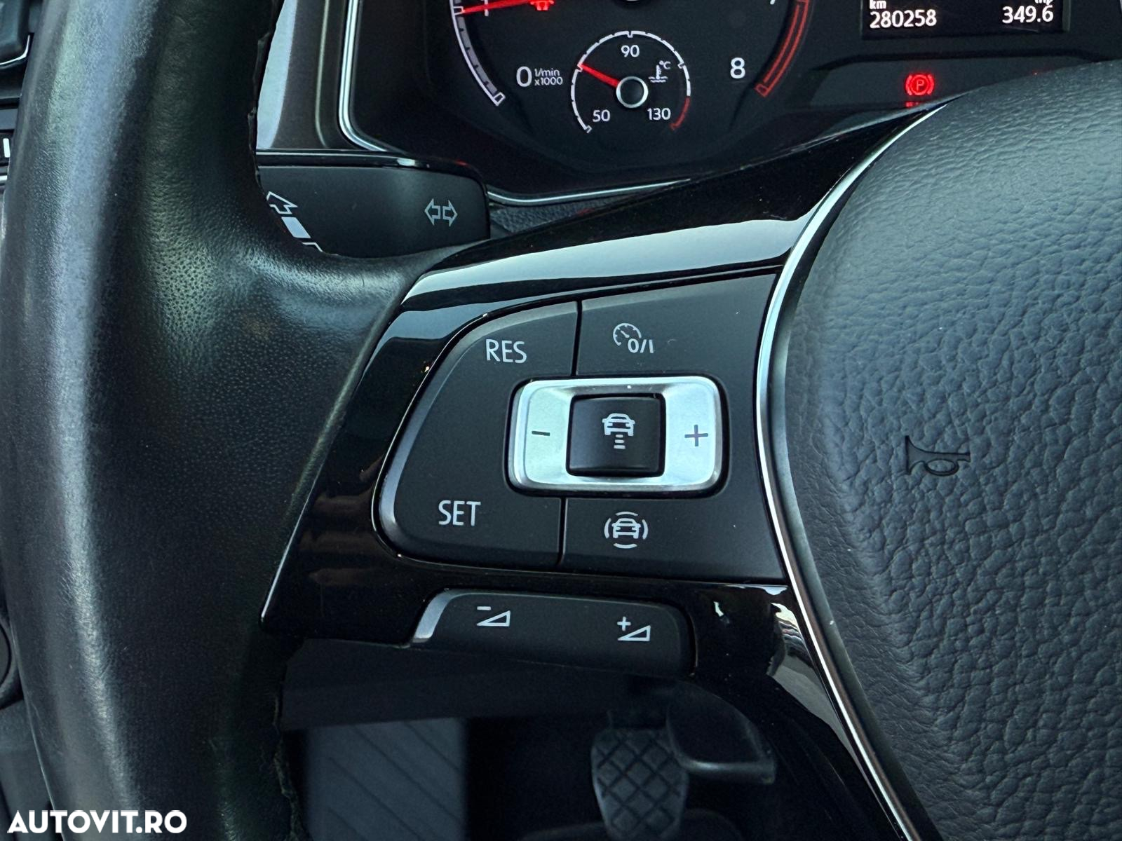 Volkswagen T-ROC 1.0 TSI OPF Style - 24