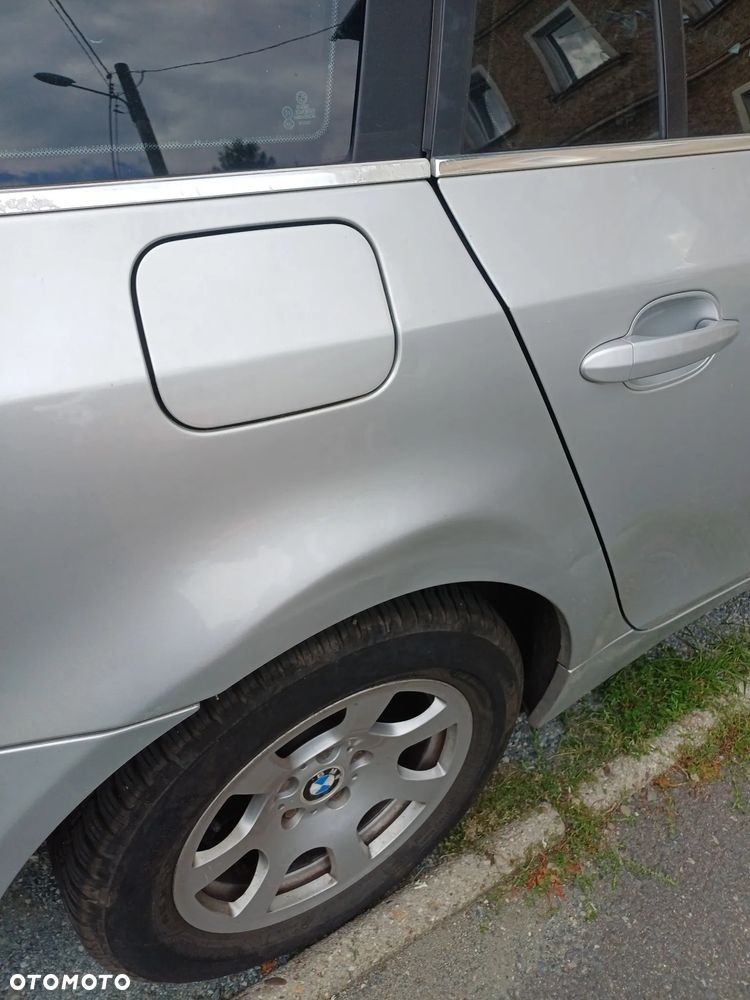BMW 5 Series 2004 photo 4