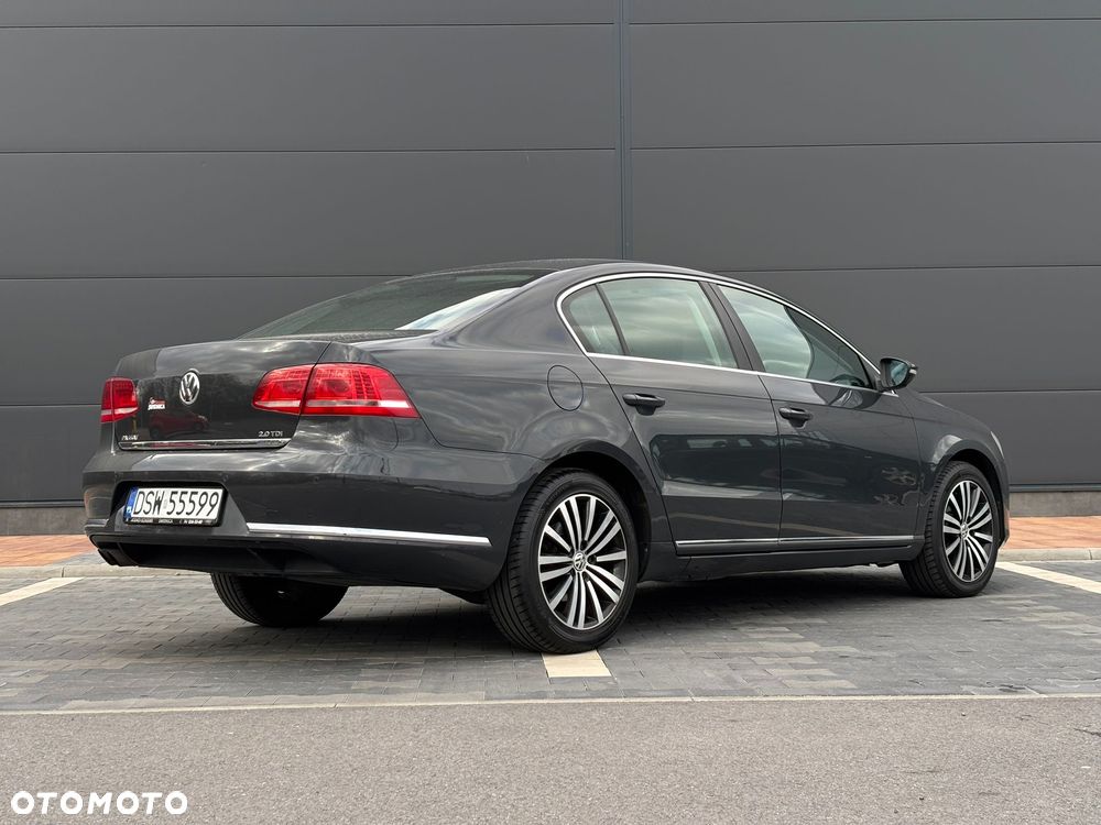 Volkswagen Passat 2.0 TDI Comfortline - 8