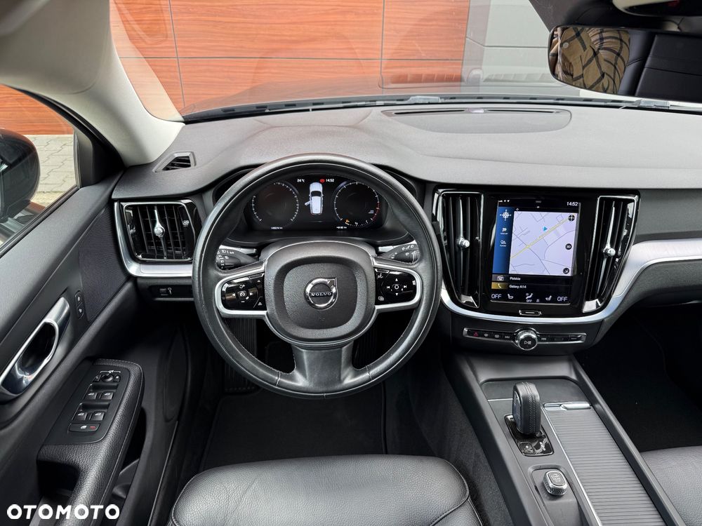 Volvo V60 B3 B DKG Momentum Pro - 20