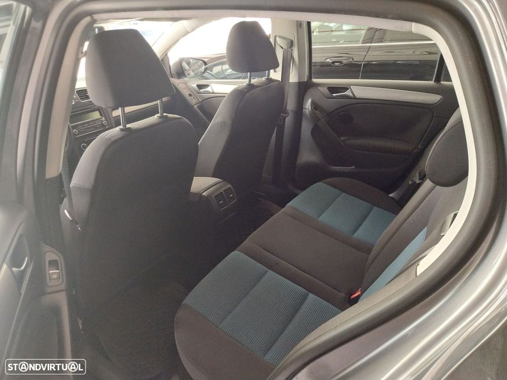 VW Golf 1.6 TDi Confortline - 6