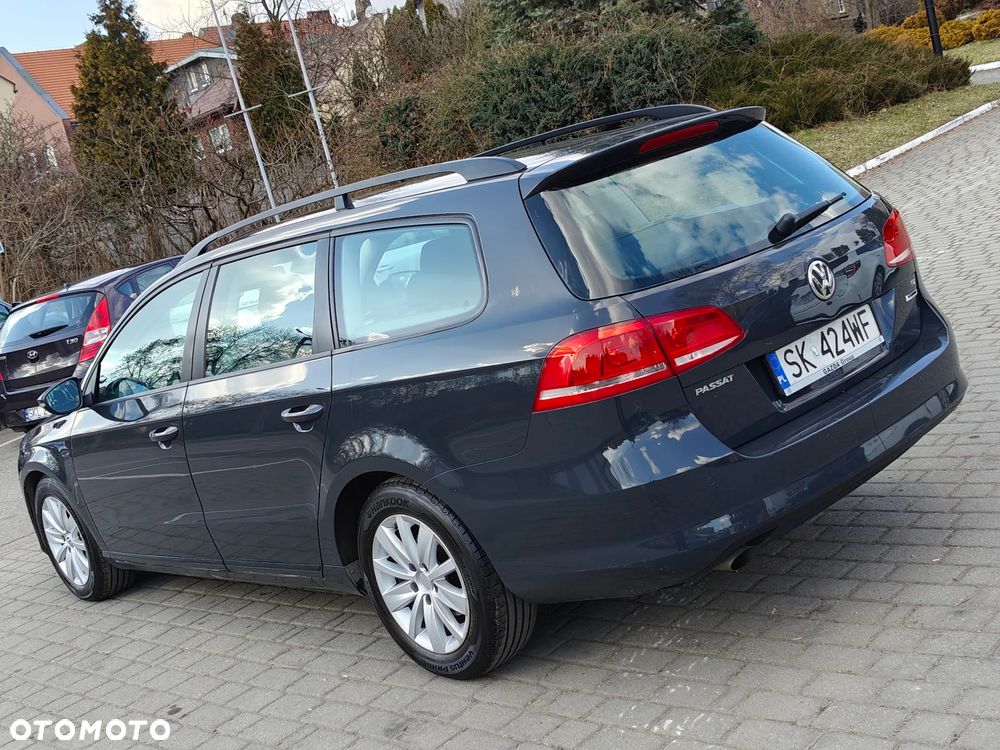 Volkswagen Passat 1.6 TDI Comfortline - 12
