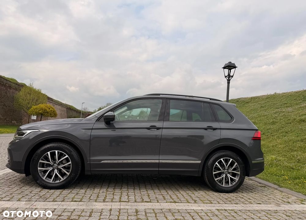 Volkswagen Tiguan 2.0 TDI SCR 4Mot Elegance DSG - 25