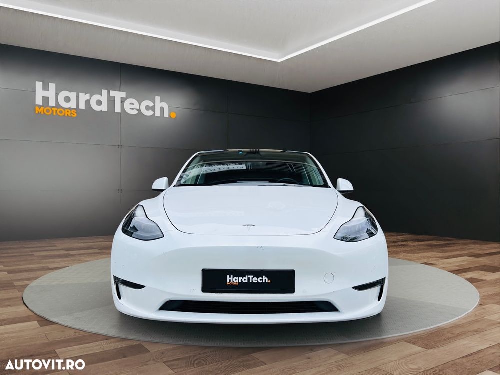 Tesla Model Y - 2