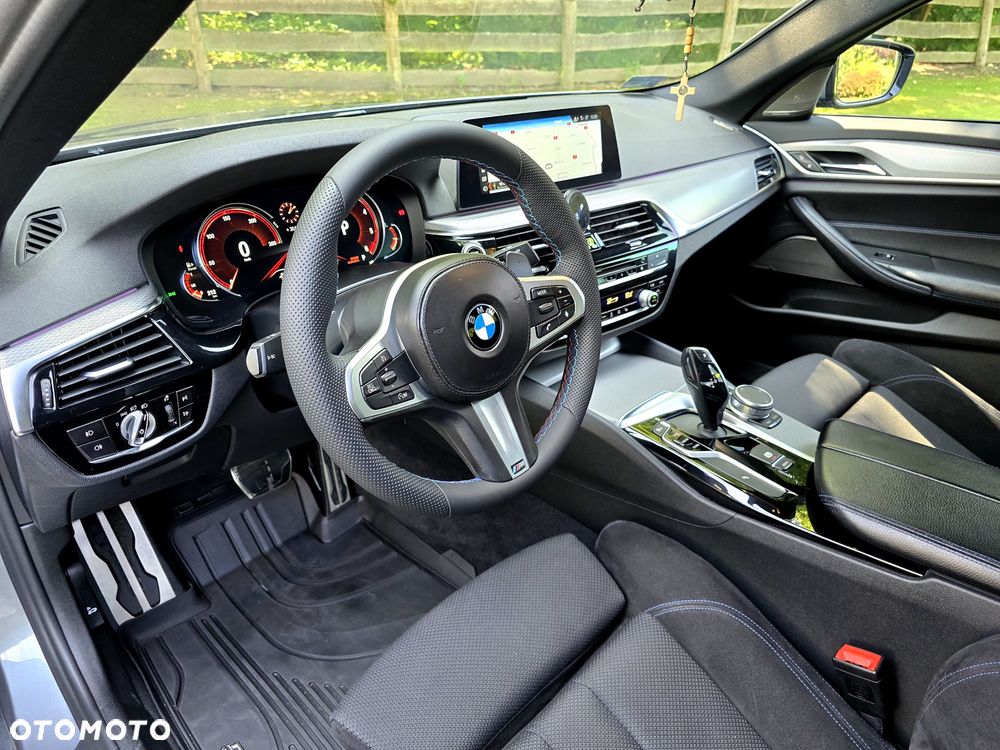 BMW Seria 5 530d M Sport sport - 8