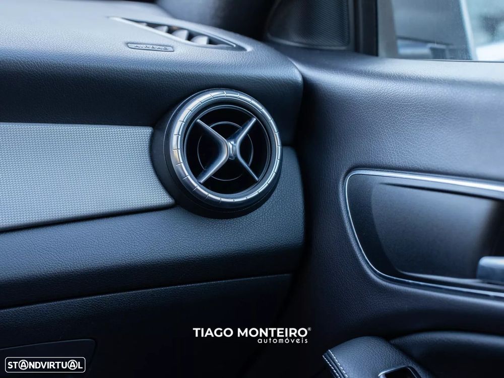 Mercedes-Benz CLA 180 - 21