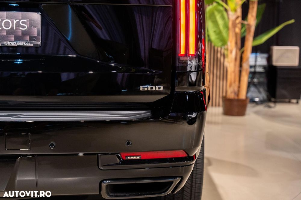 Cadillac Escalade - 35