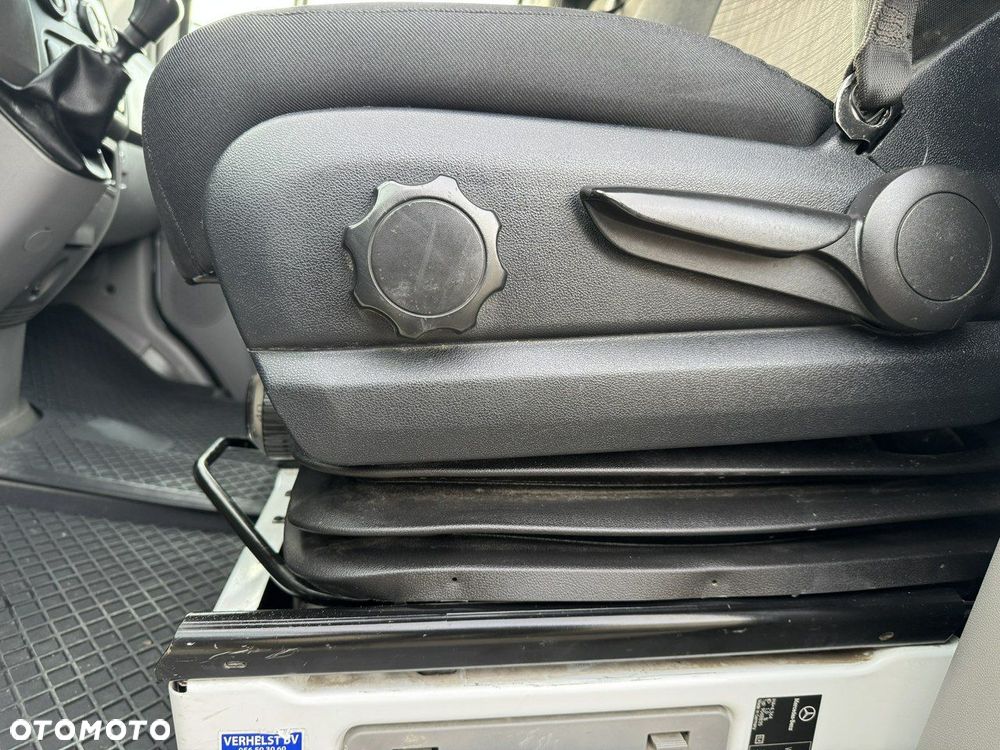 Mercedes-Benz Sprinter - 13