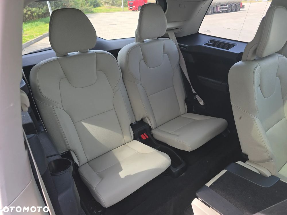 Volvo XC 90 T6 AWD Geartronic Momentum Pro - 22