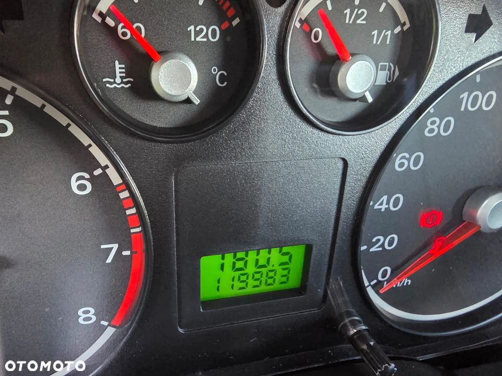 Ford Focus 1.6 16V Ambiente - 16