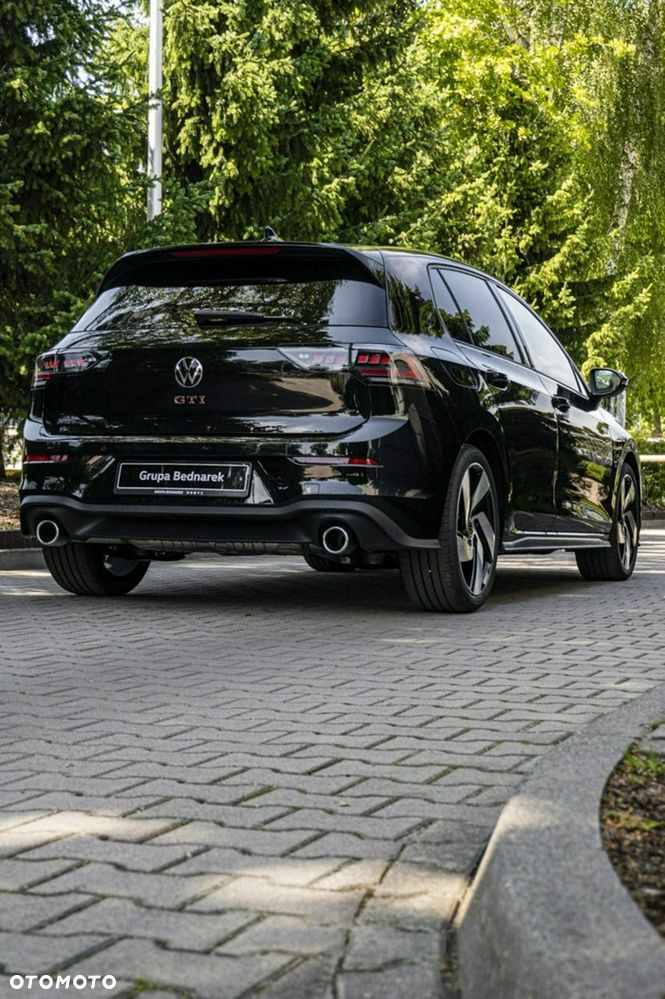 Volkswagen Golf - 13