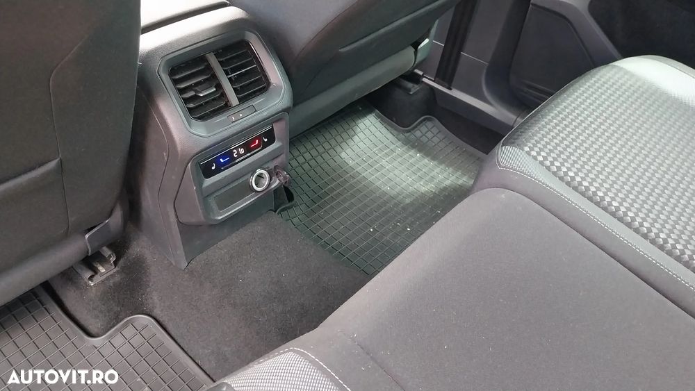 Volkswagen Tiguan - 10