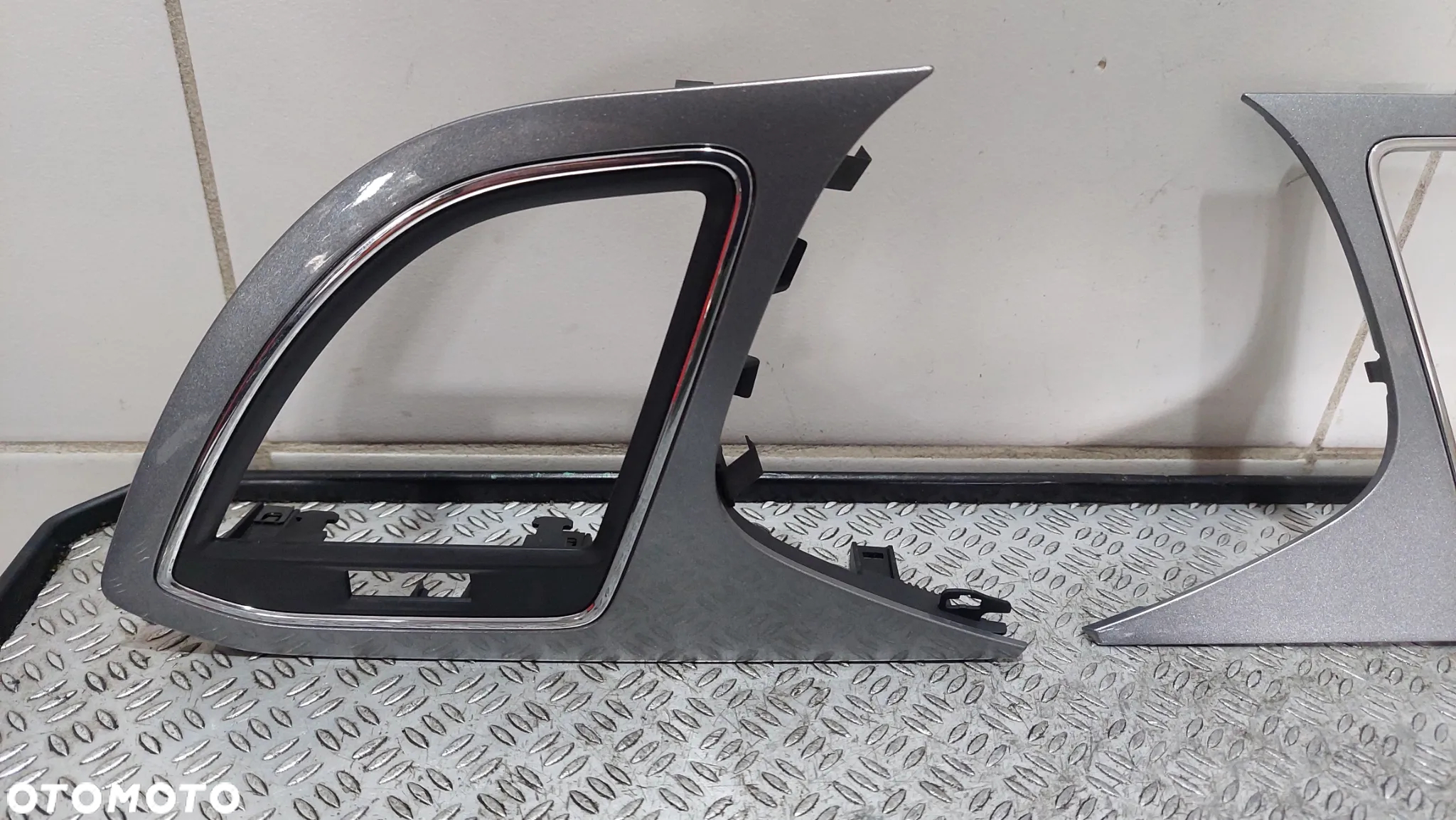 DEKOR DESKI NAWIEWU WYŚWIETLACZA SEAT LEON III R2014 KOMPLET - 2