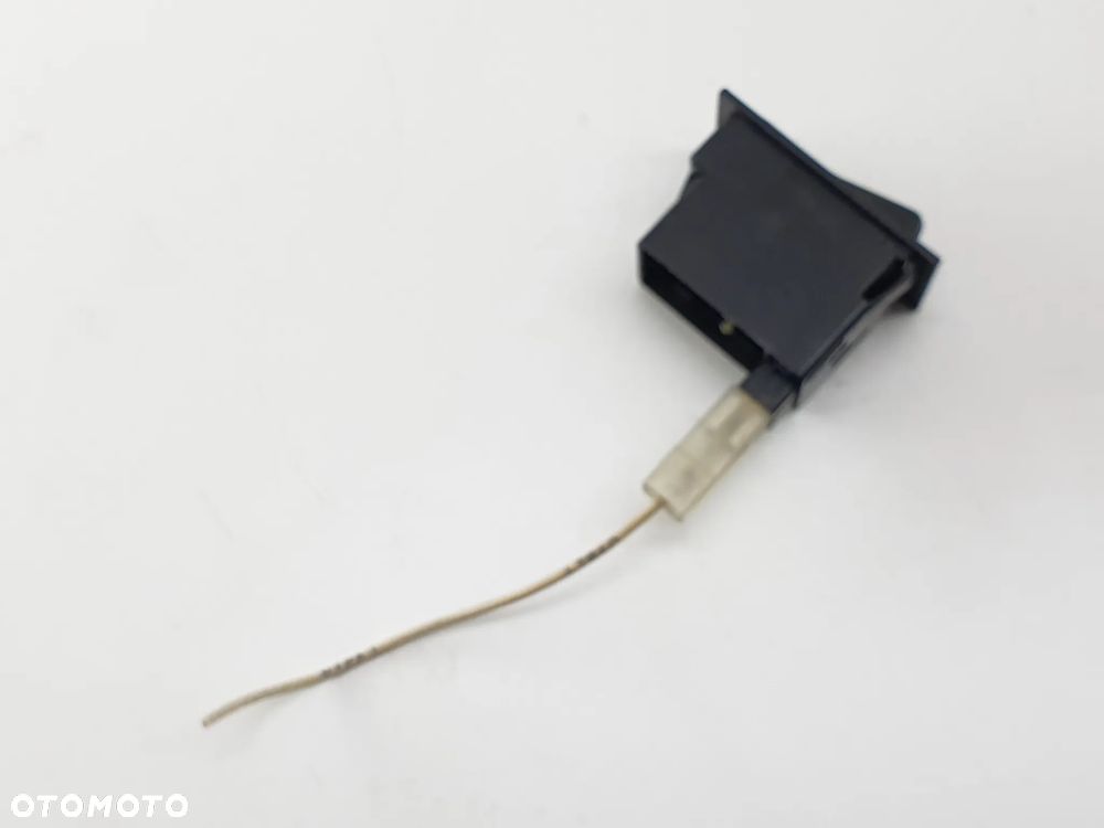 PRZELACZNIK MAN LE - 7