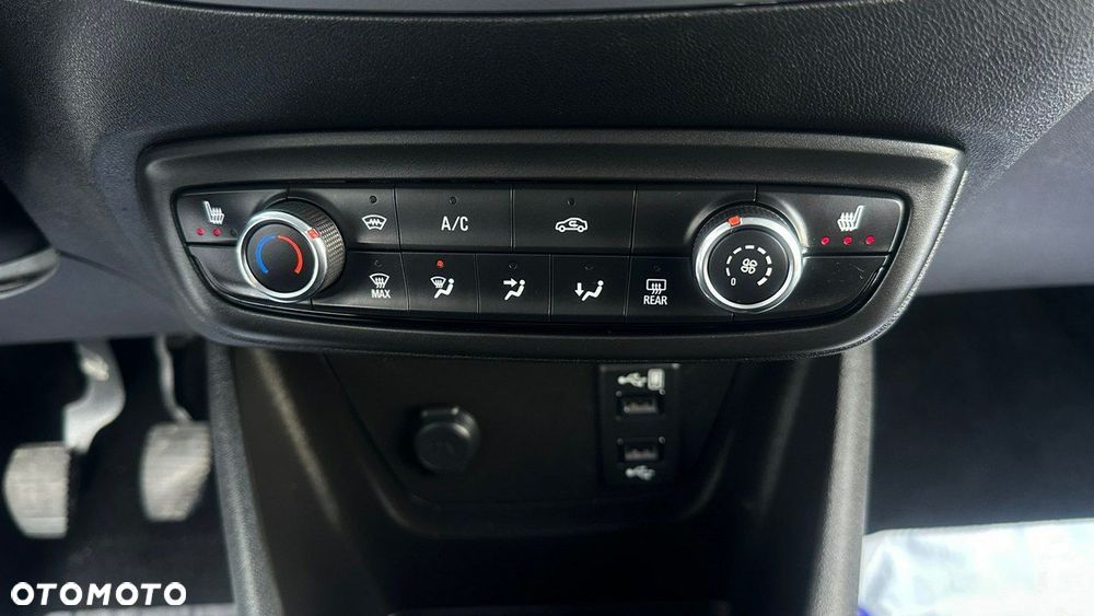 Opel Crossland X - 26