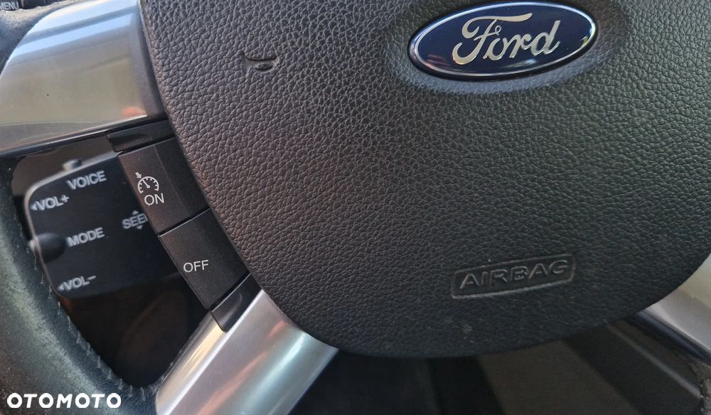 Ford Kuga 2.0 TDCi 4x4 Titanium - 29
