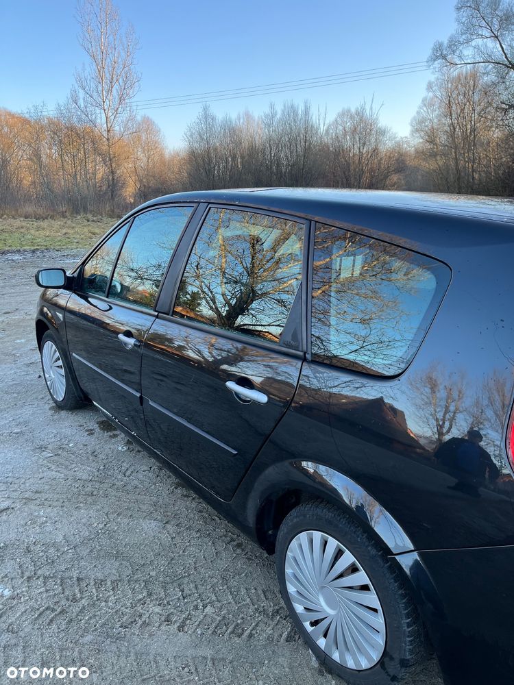 Renault Grand Scenic - 4