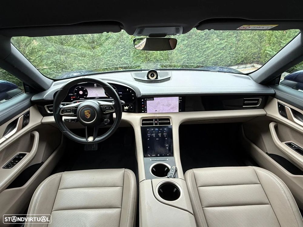 Porsche Taycan Cross Turismo 4 - 15